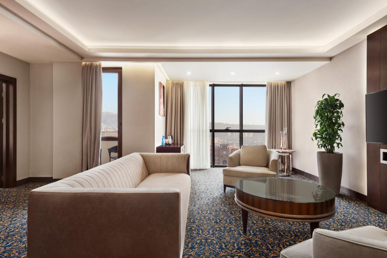 รามาดา โฮเต็ล แอนด์ สวีท บาย วินด์แฮม เยเรวัน Hotel เยเรวาน ภายนอก รูปภาพ