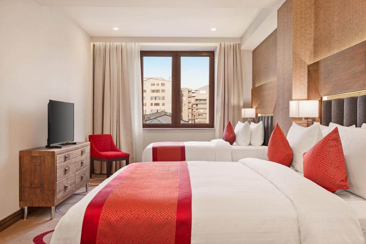 รามาดา โฮเต็ล แอนด์ สวีท บาย วินด์แฮม เยเรวัน Hotel เยเรวาน ภายนอก รูปภาพ