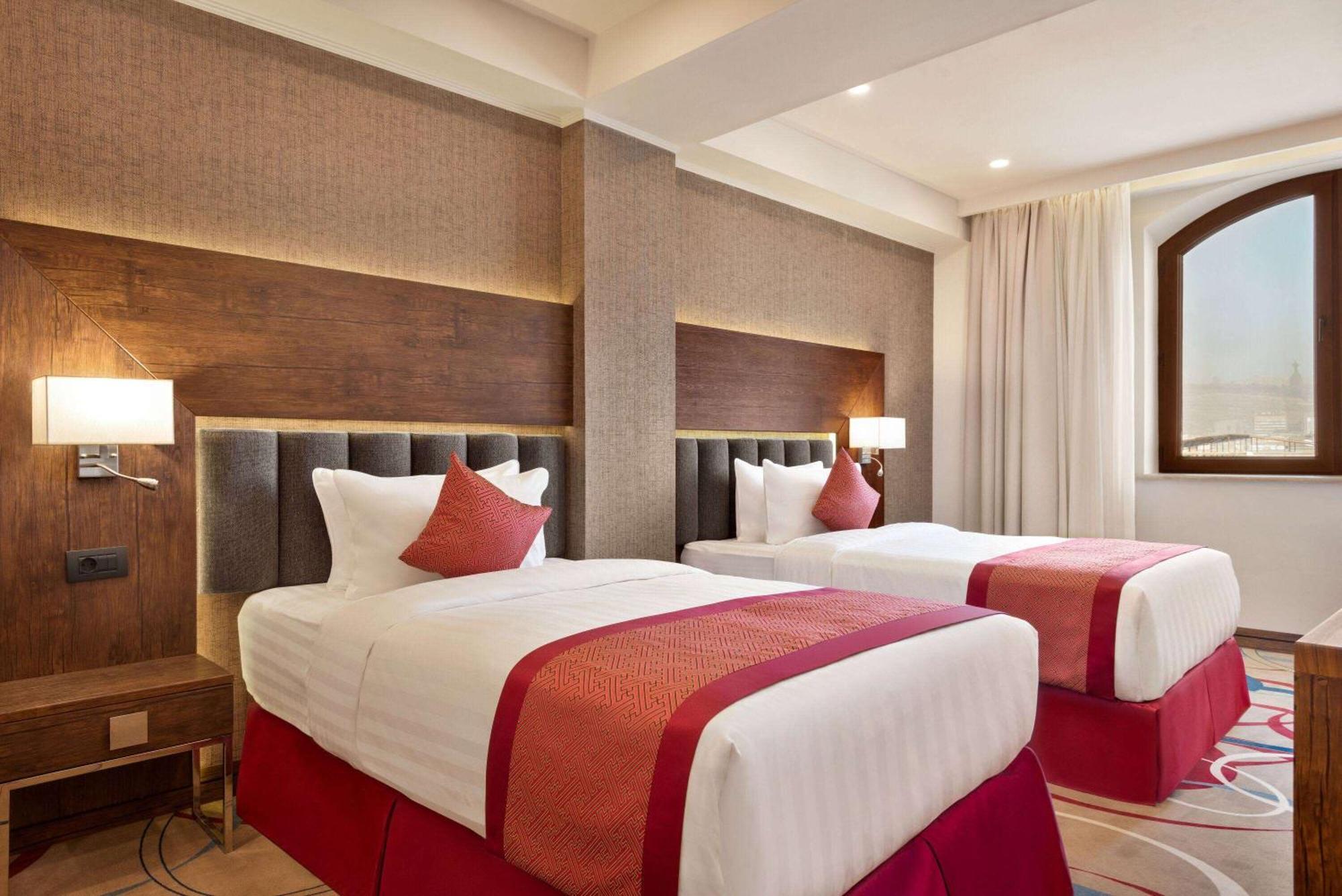 รามาดา โฮเต็ล แอนด์ สวีท บาย วินด์แฮม เยเรวัน Hotel เยเรวาน ภายนอก รูปภาพ