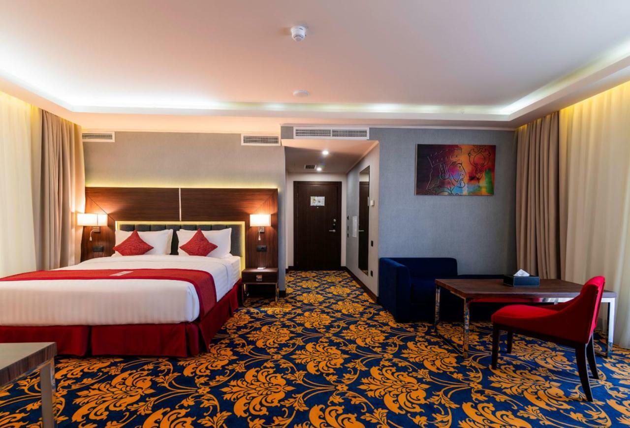 รามาดา โฮเต็ล แอนด์ สวีท บาย วินด์แฮม เยเรวัน Hotel เยเรวาน ภายนอก รูปภาพ