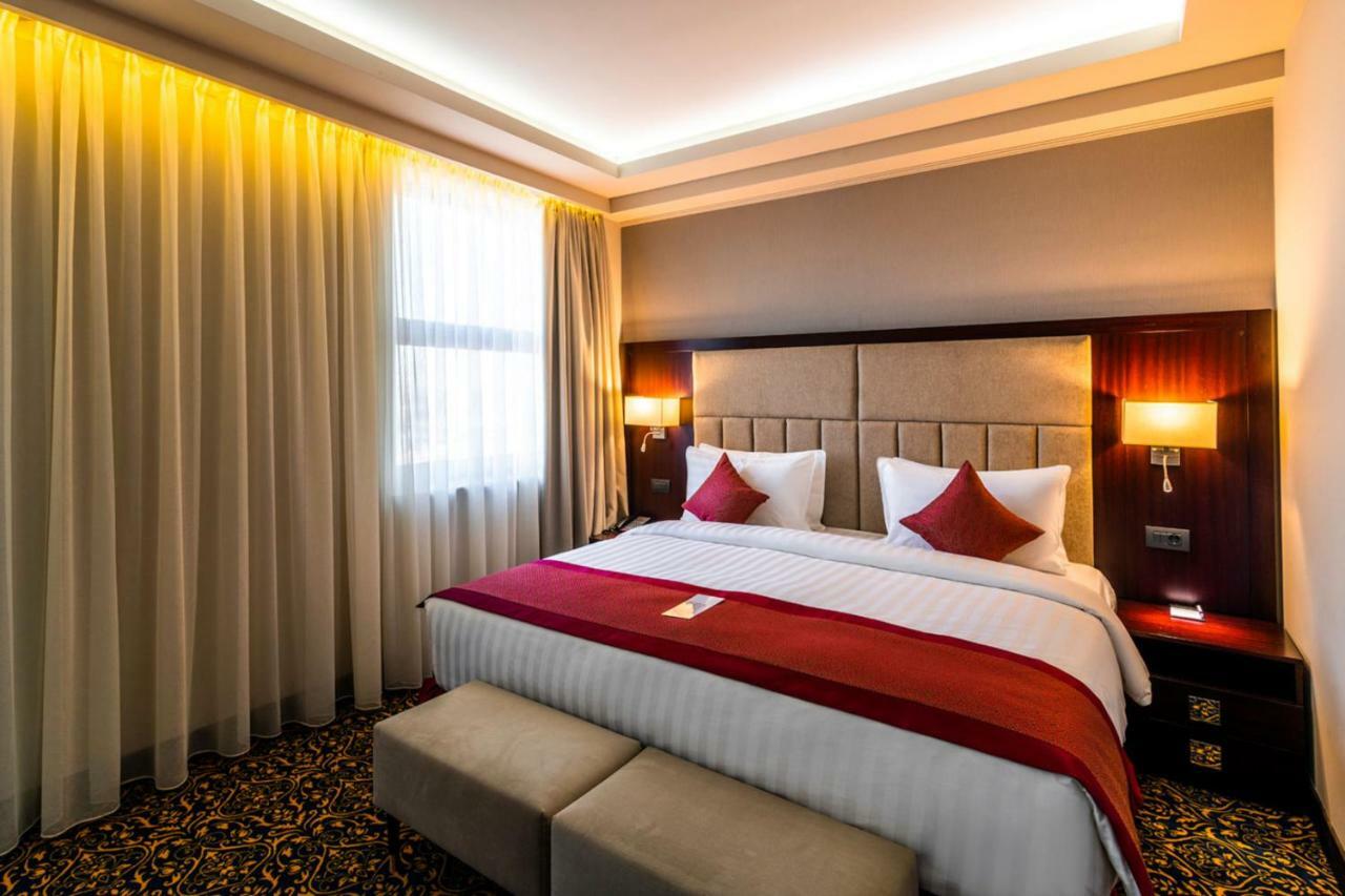 รามาดา โฮเต็ล แอนด์ สวีท บาย วินด์แฮม เยเรวัน Hotel เยเรวาน ภายนอก รูปภาพ